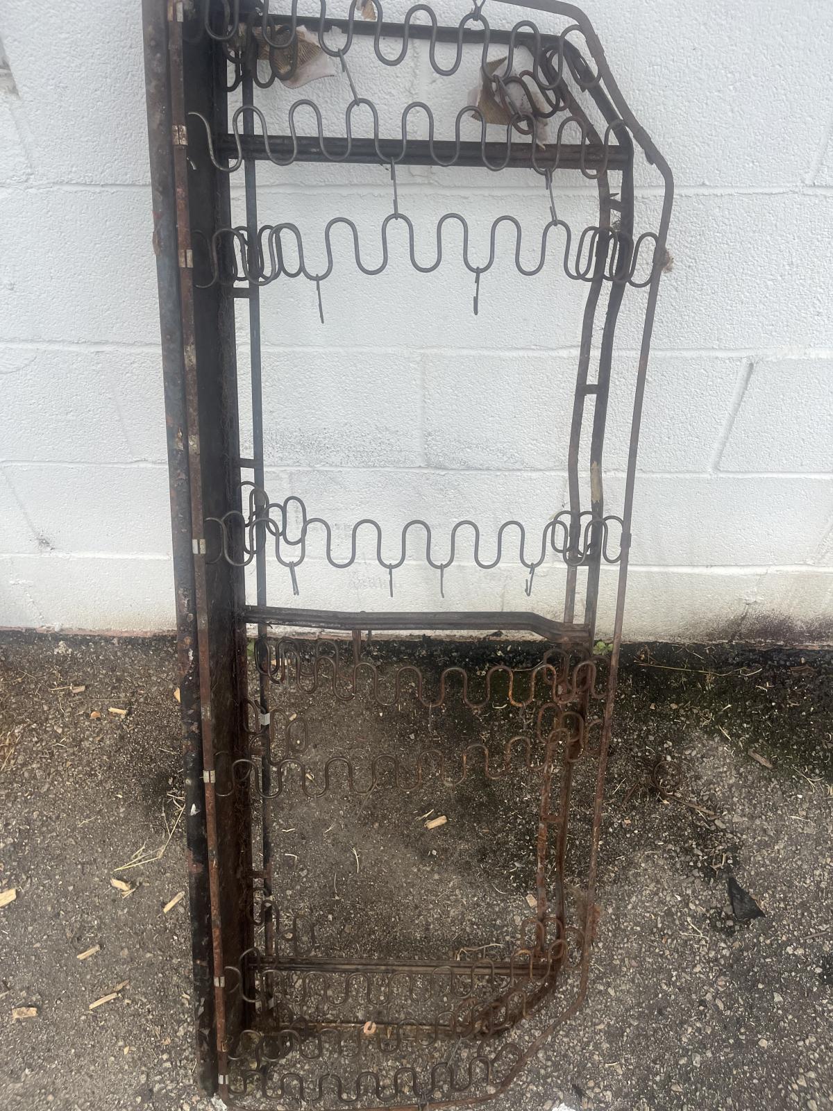 Image may have been reduced in size. Click image to view fullscreen.