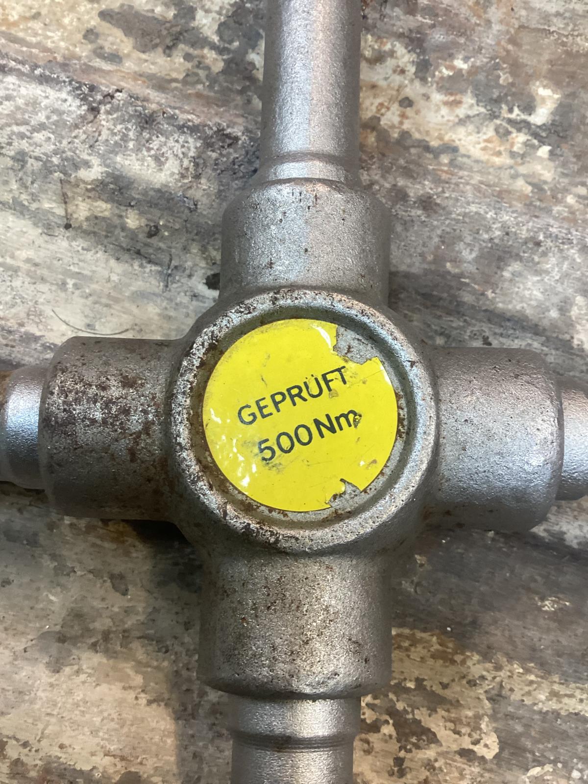 Image may have been reduced in size. Click image to view fullscreen.