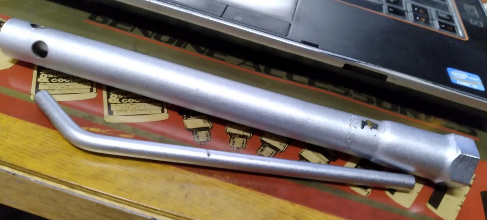 Image may have been reduced in size. Click image to view fullscreen.