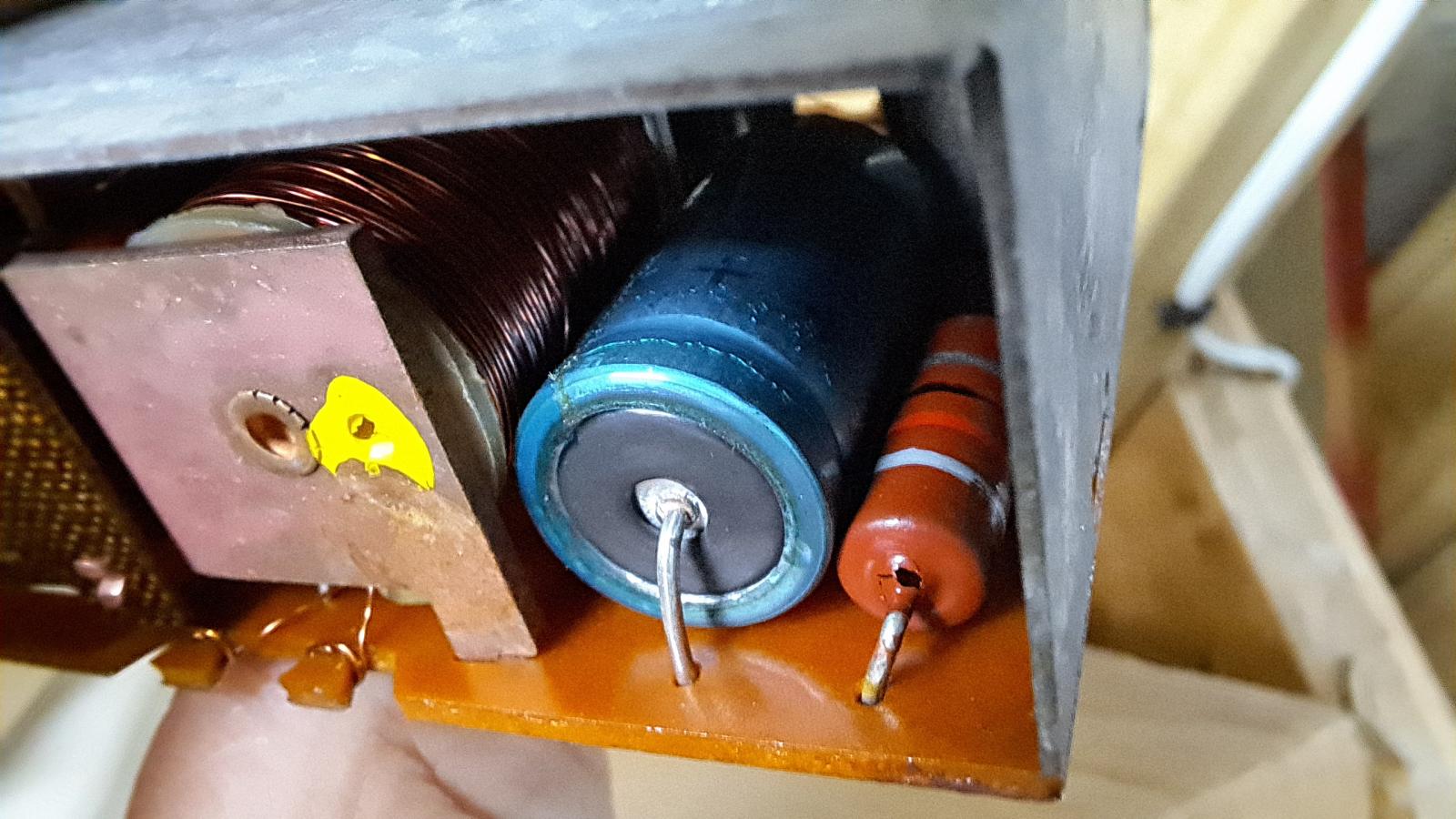 Image may have been reduced in size. Click image to view fullscreen.