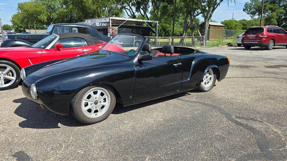 Image may have been reduced in size. Click image to view fullscreen.