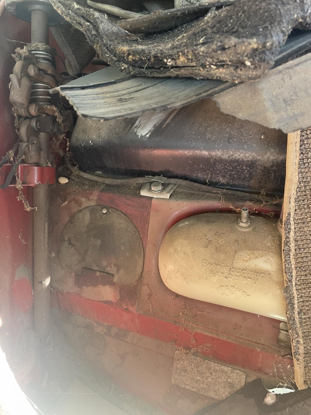 Image may have been reduced in size. Click image to view fullscreen.