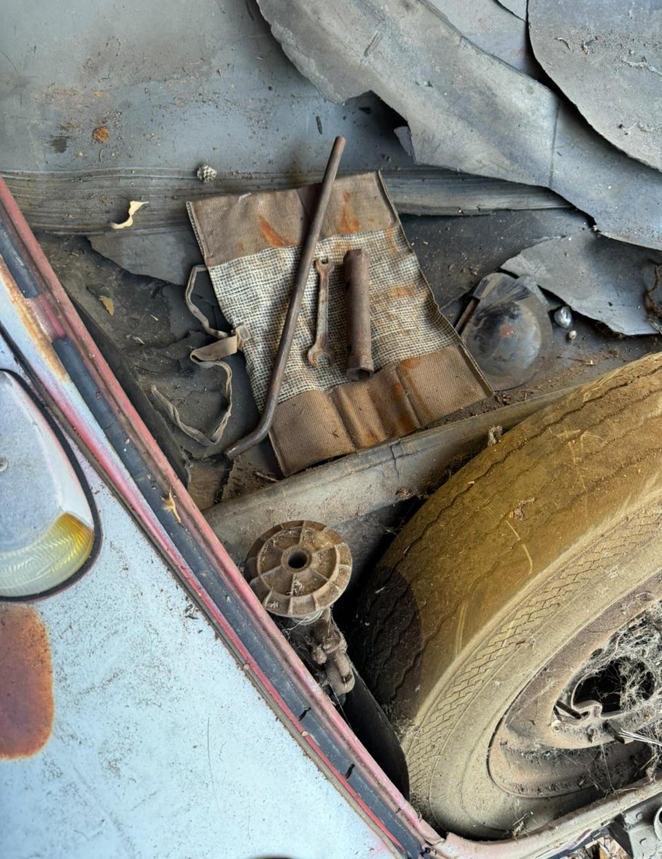 Image may have been reduced in size. Click image to view fullscreen.