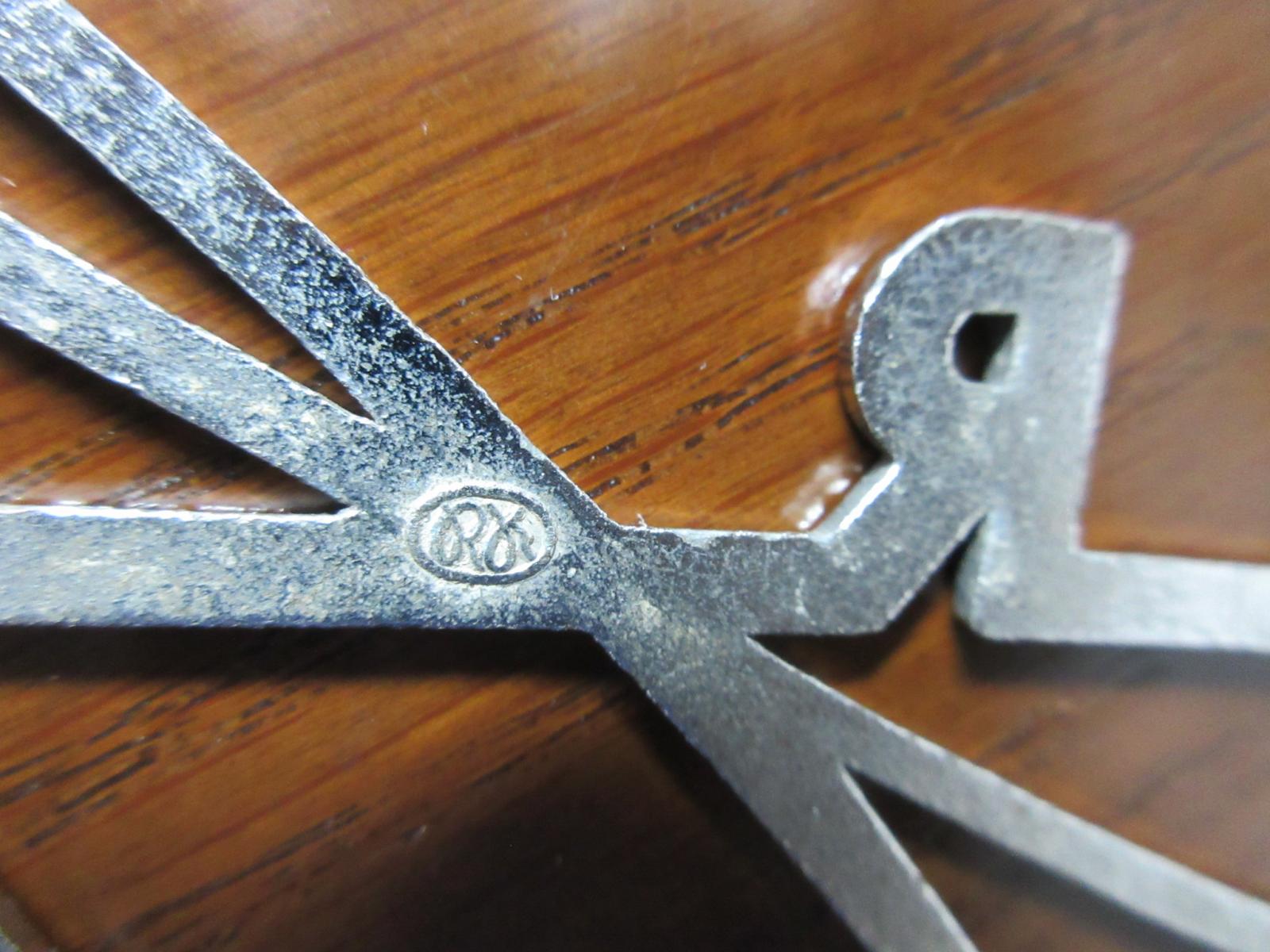 Image may have been reduced in size. Click image to view fullscreen.