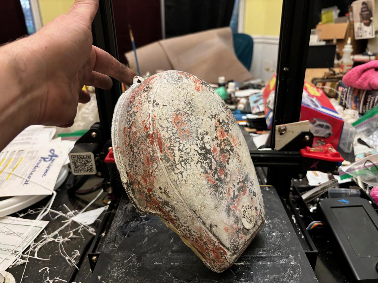 Image may have been reduced in size. Click image to view fullscreen.