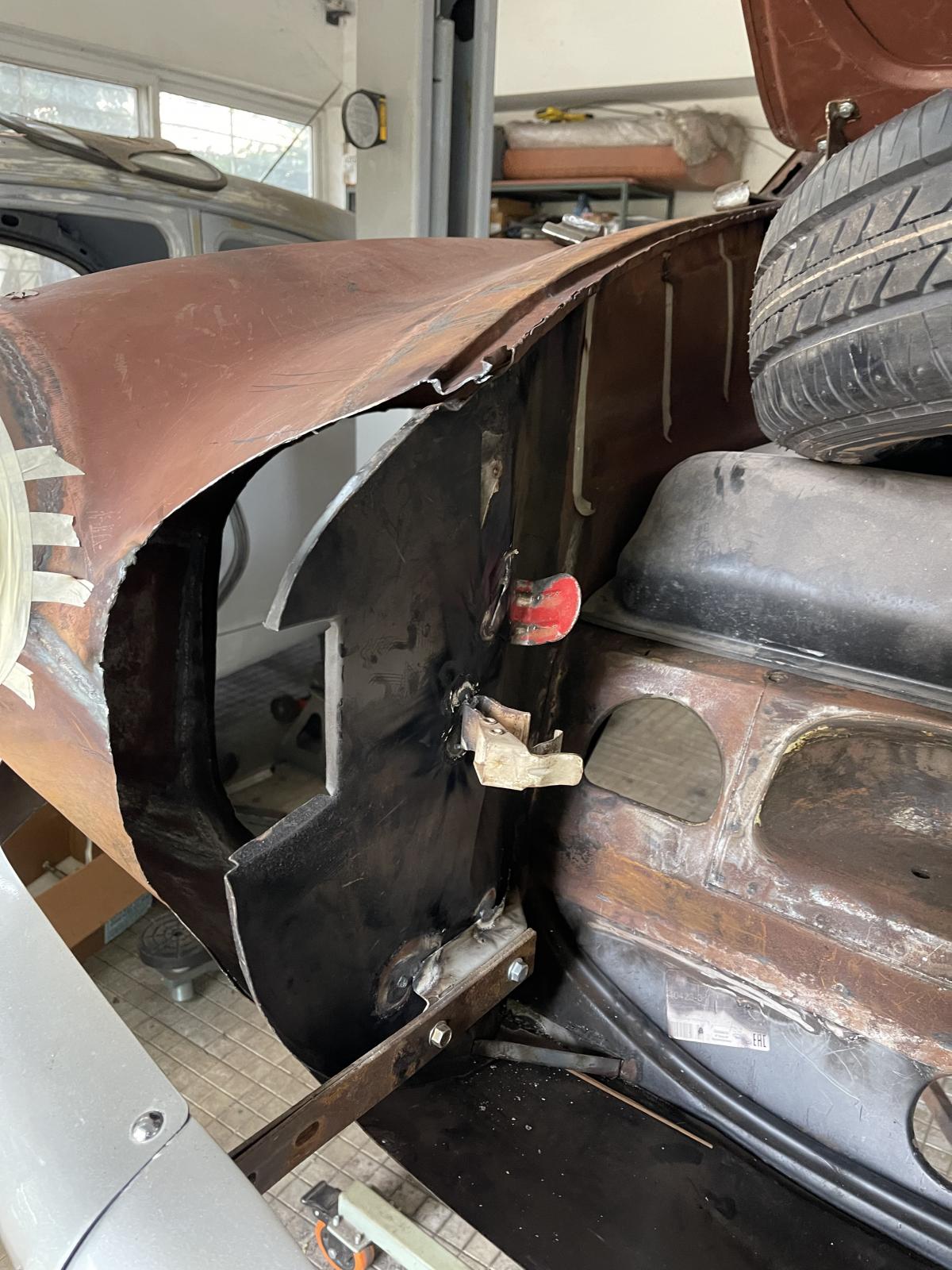 Image may have been reduced in size. Click image to view fullscreen.