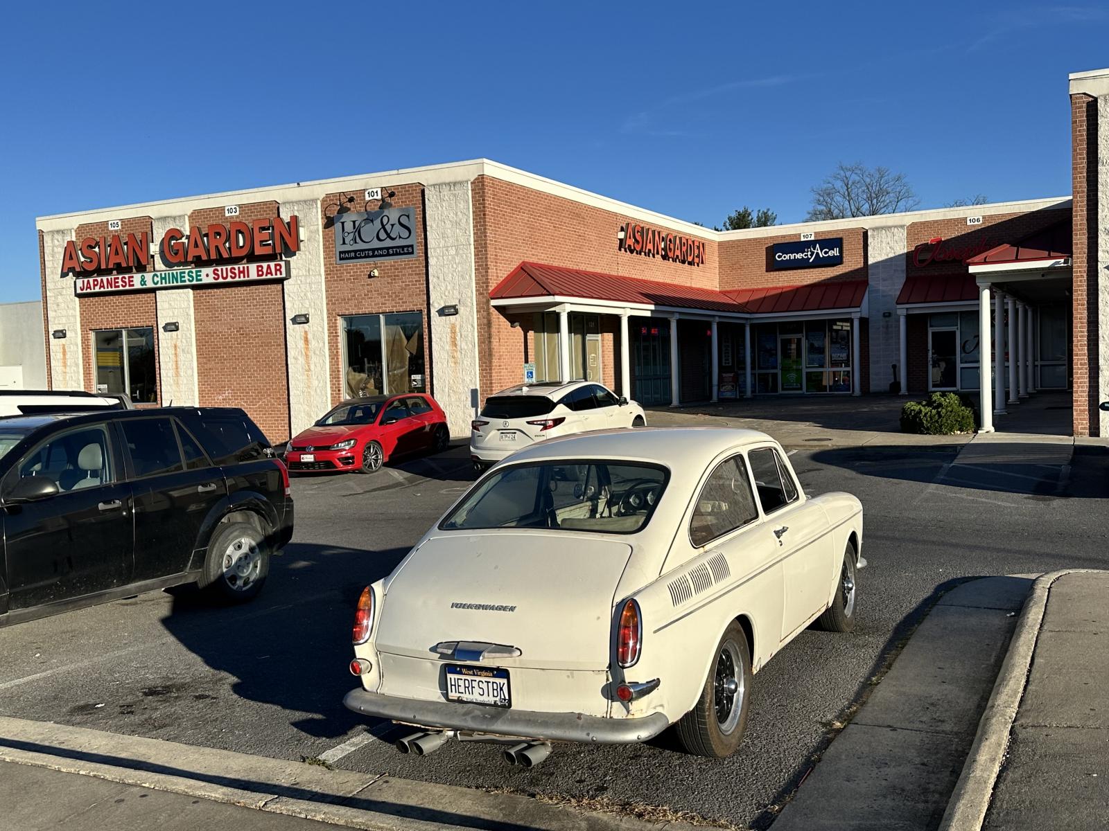 Image may have been reduced in size. Click image to view fullscreen.