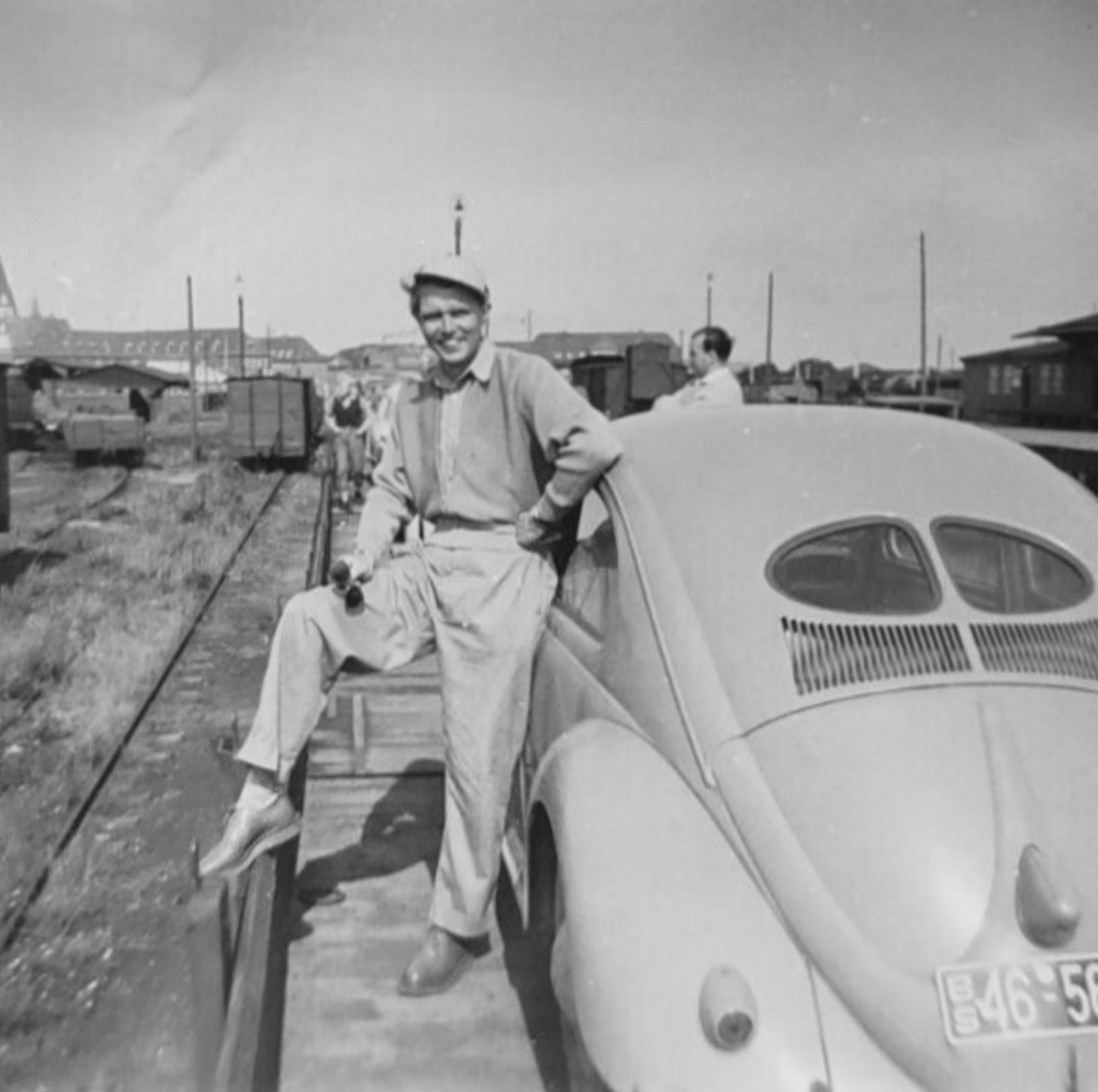 Image may have been reduced in size. Click image to view fullscreen.
