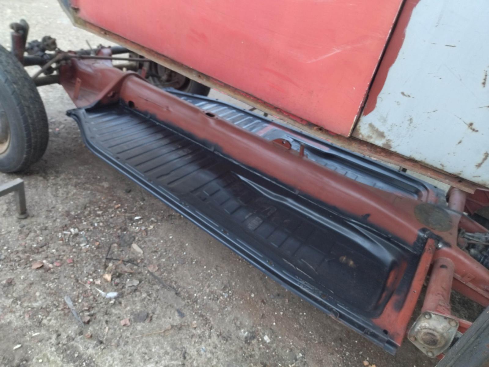 Image may have been reduced in size. Click image to view fullscreen.