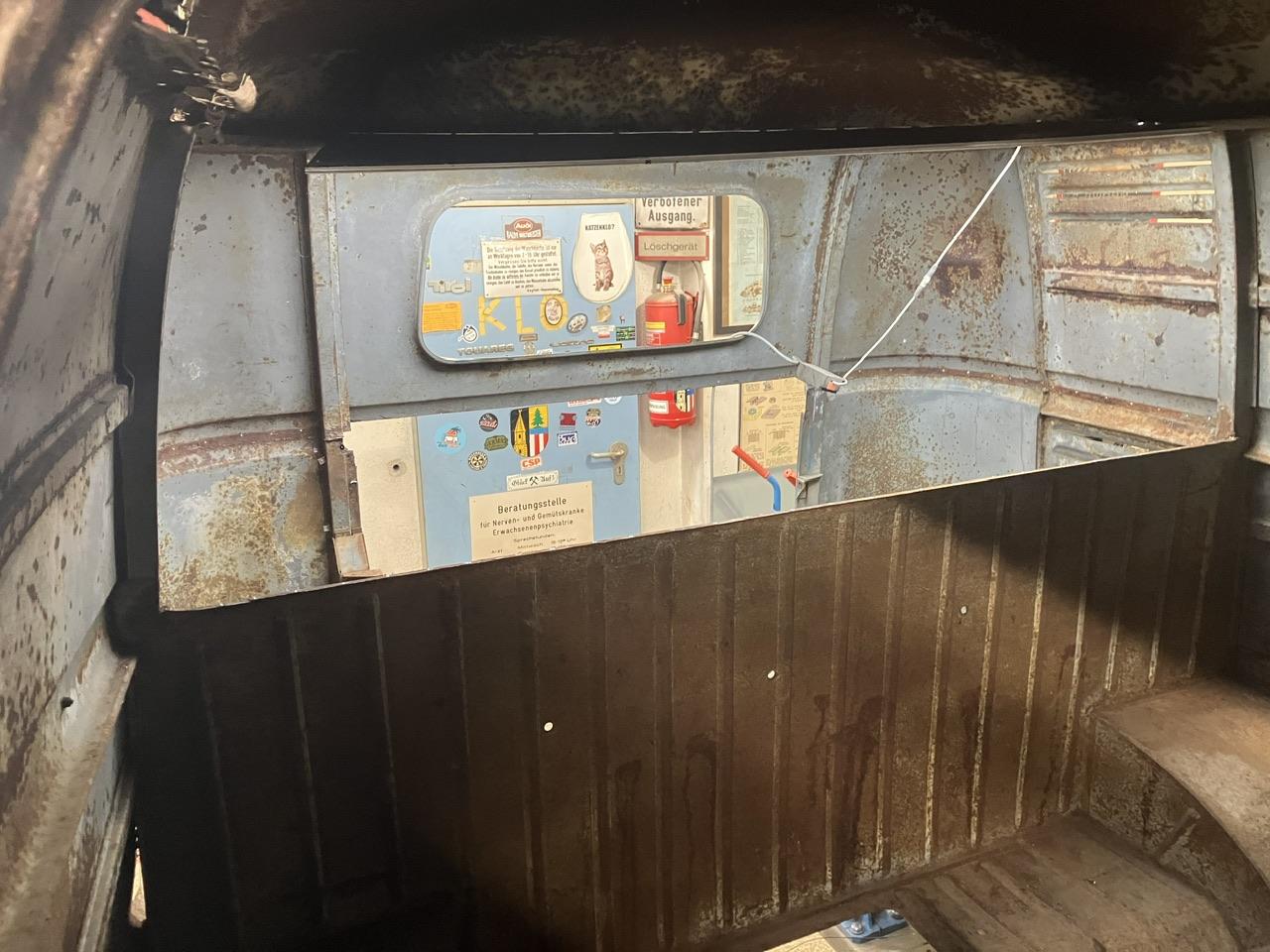 Image may have been reduced in size. Click image to view fullscreen.