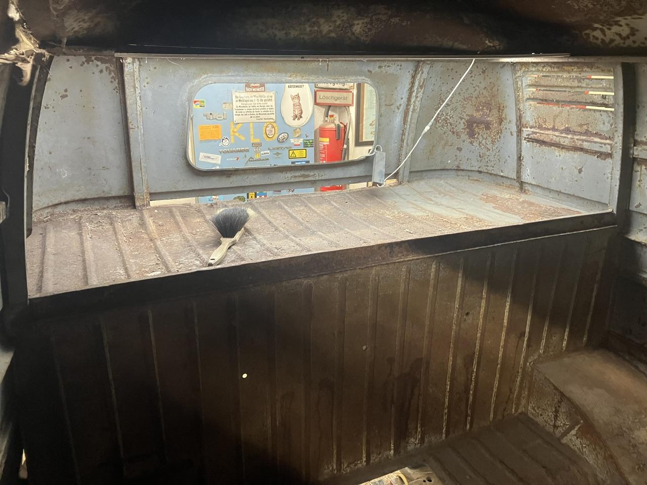 Image may have been reduced in size. Click image to view fullscreen.