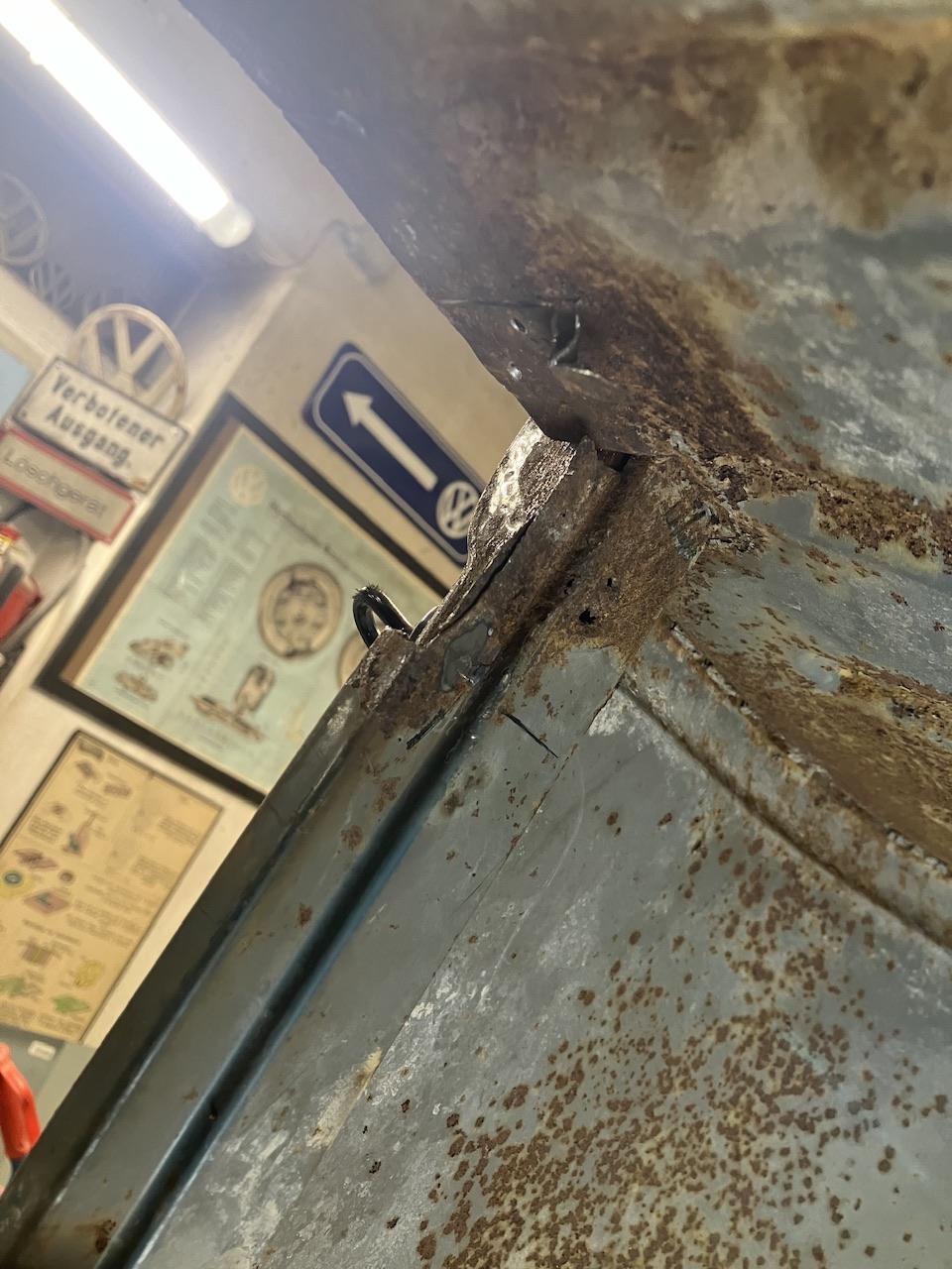 Image may have been reduced in size. Click image to view fullscreen.