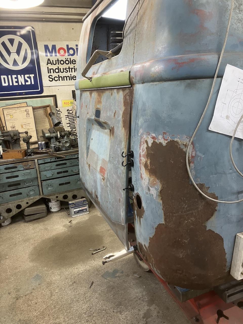 Image may have been reduced in size. Click image to view fullscreen.