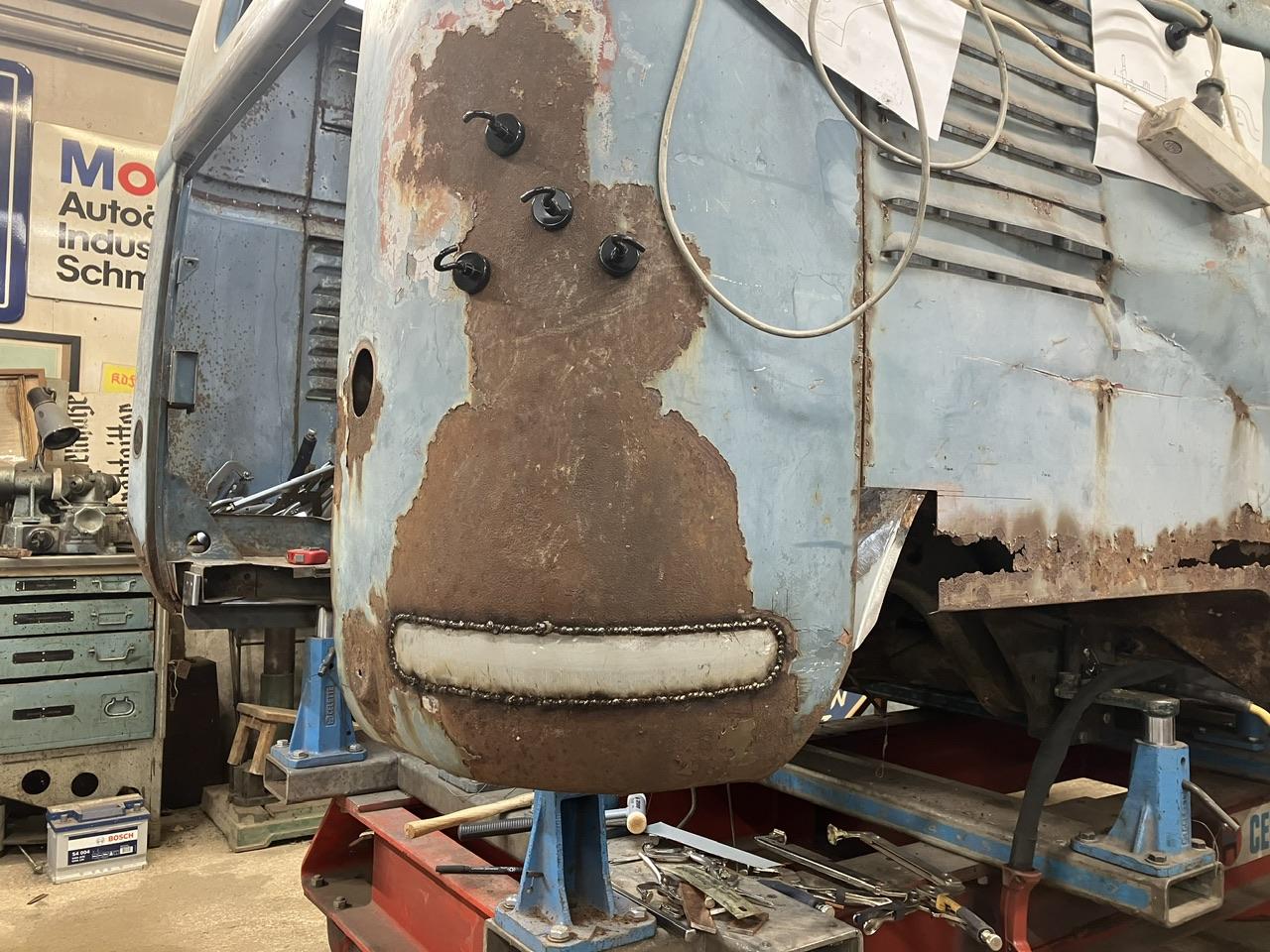 Image may have been reduced in size. Click image to view fullscreen.