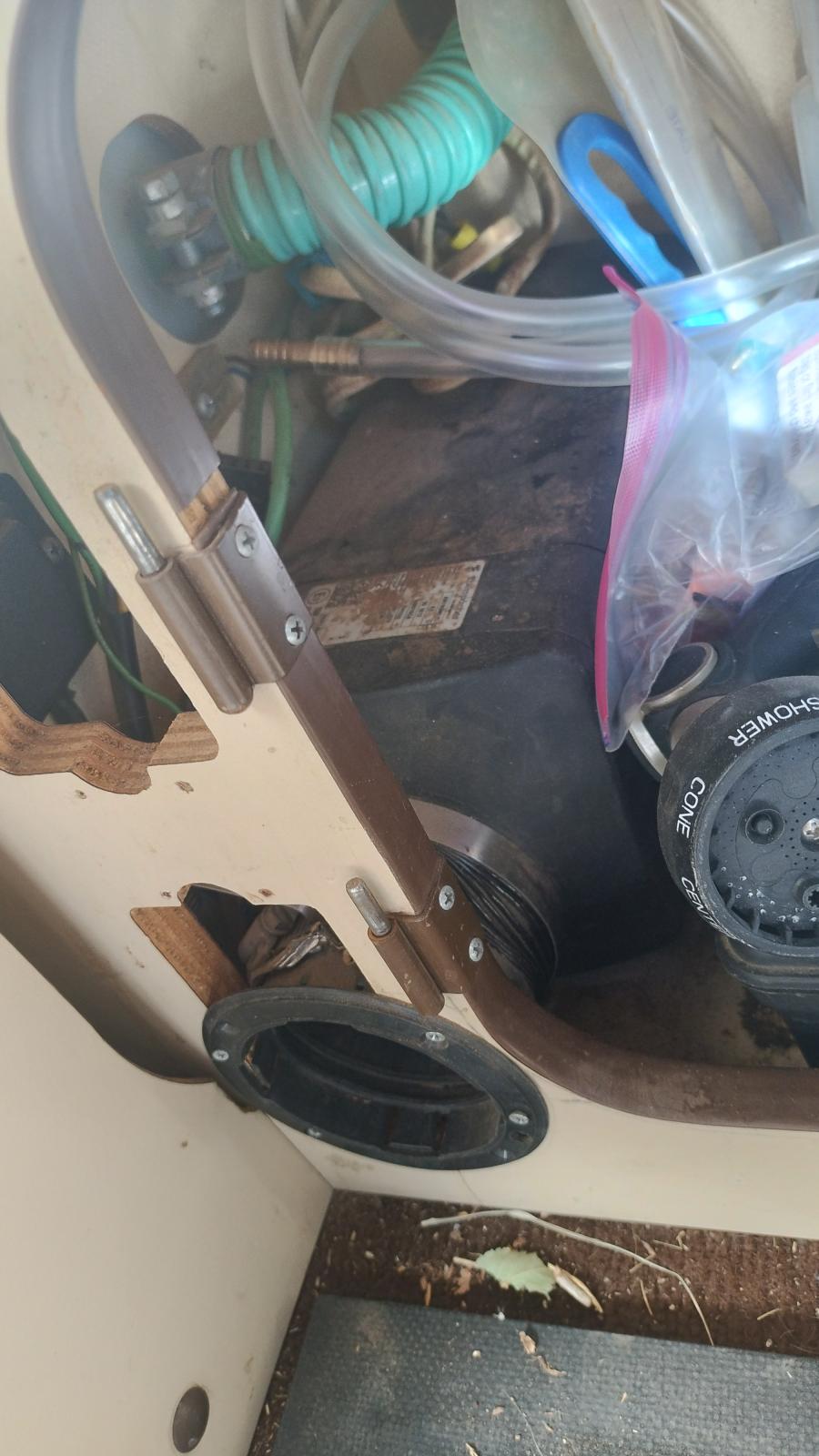 Image may have been reduced in size. Click image to view fullscreen.