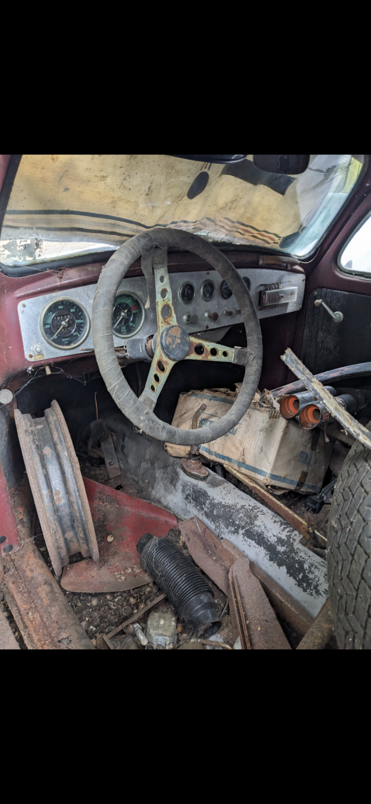 Image may have been reduced in size. Click image to view fullscreen.