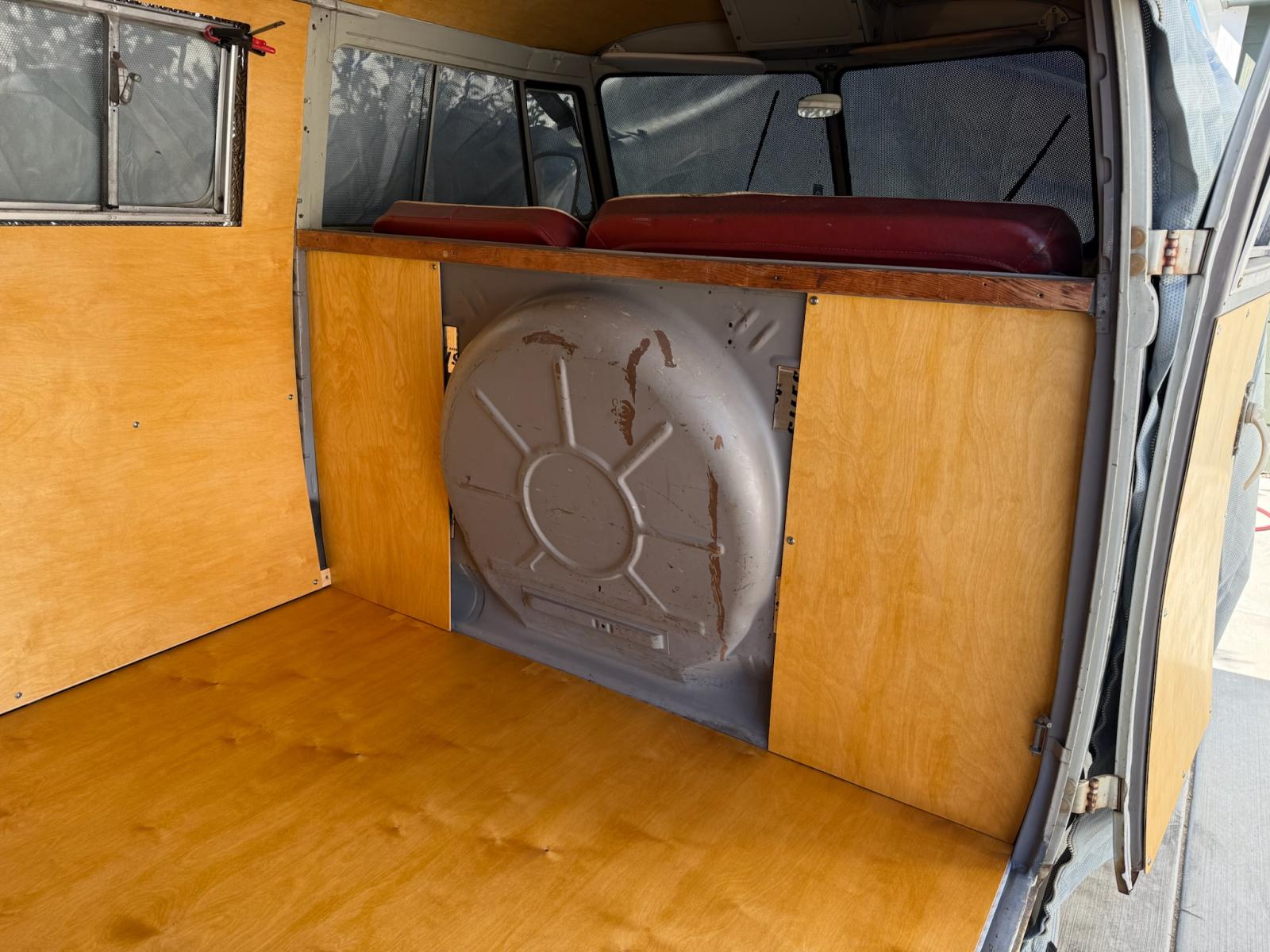 Image may have been reduced in size. Click image to view fullscreen.