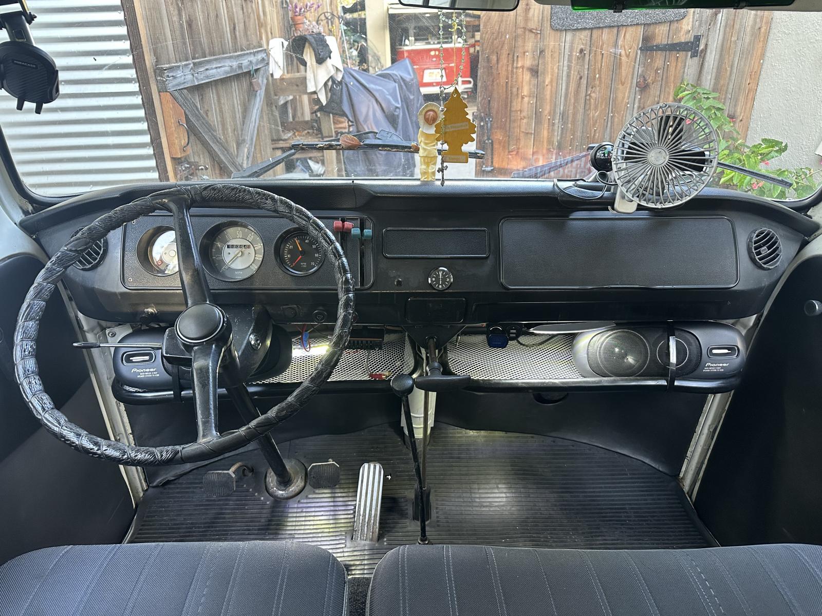 Image may have been reduced in size. Click image to view fullscreen.