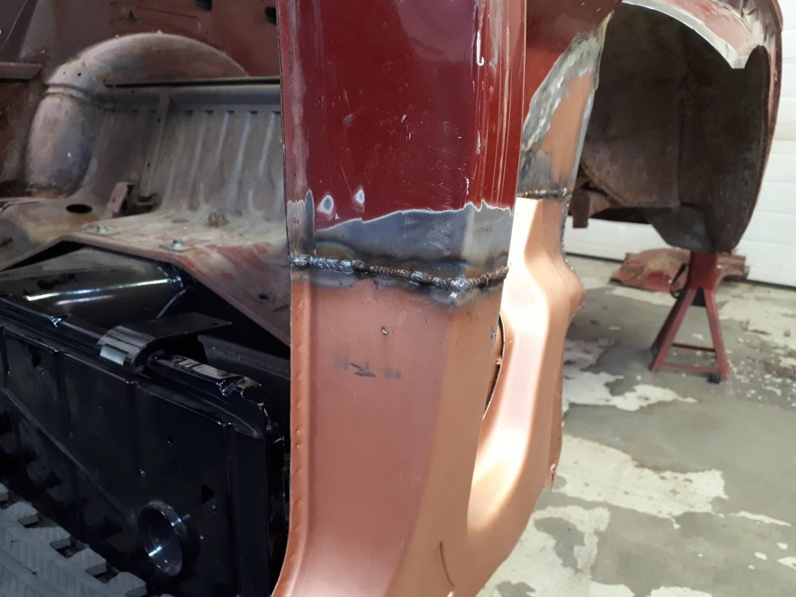 Image may have been reduced in size. Click image to view fullscreen.