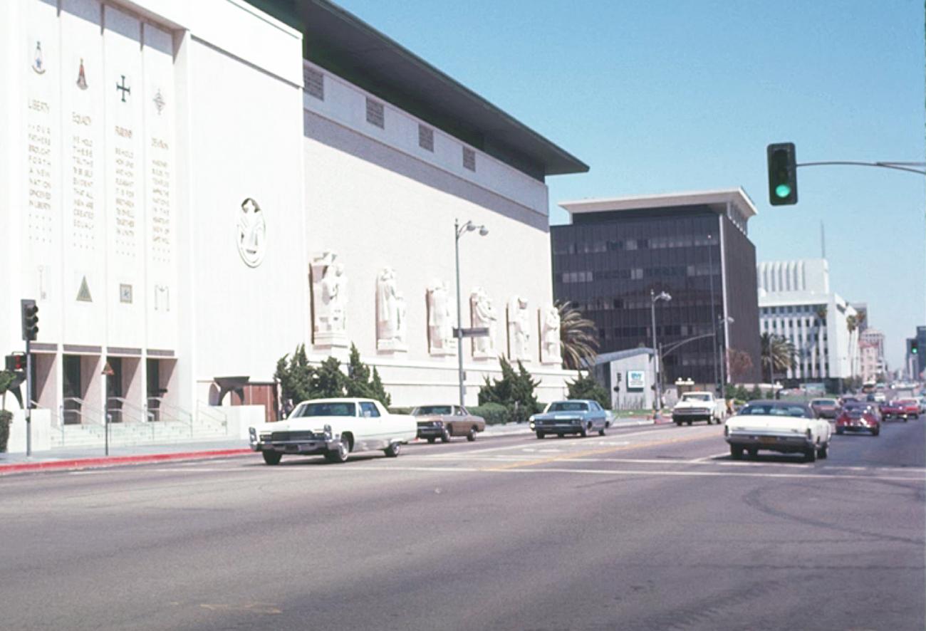 Image may have been reduced in size. Click image to view fullscreen.