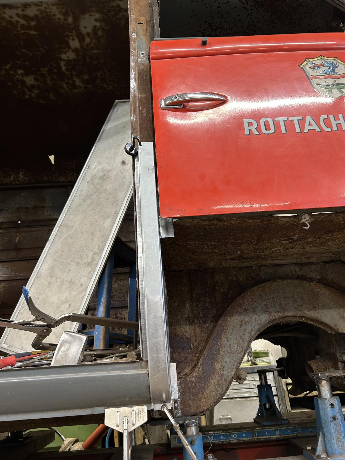 Image may have been reduced in size. Click image to view fullscreen.