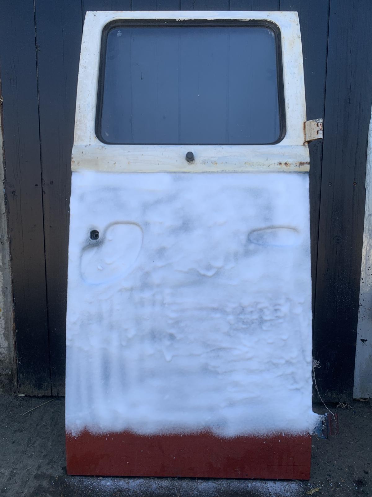Image may have been reduced in size. Click image to view fullscreen.