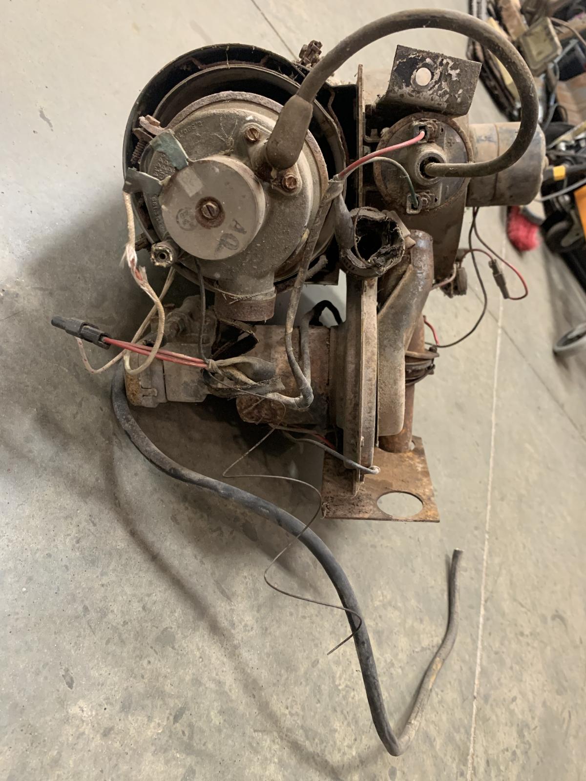 Image may have been reduced in size. Click image to view fullscreen.