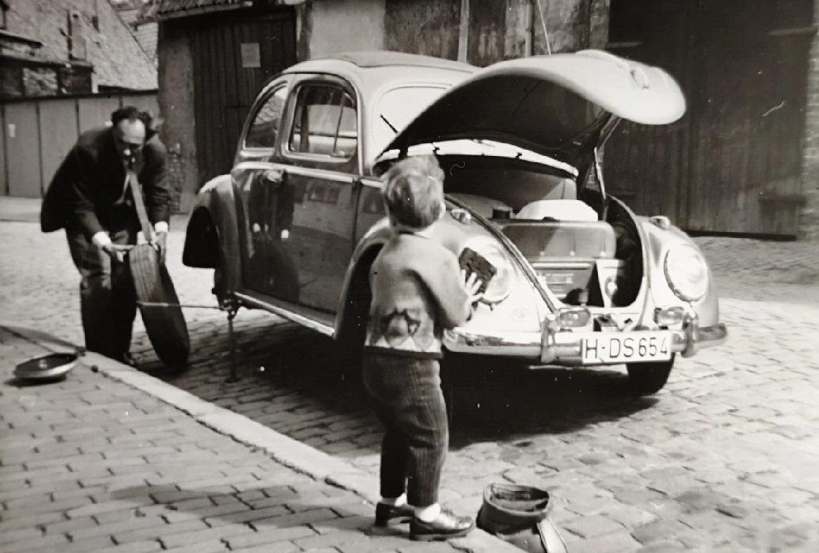 Image may have been reduced in size. Click image to view fullscreen.