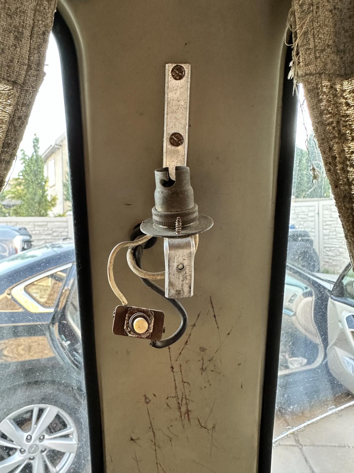 Image may have been reduced in size. Click image to view fullscreen.