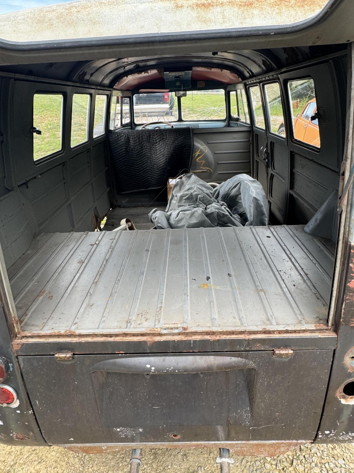 Image may have been reduced in size. Click image to view fullscreen.