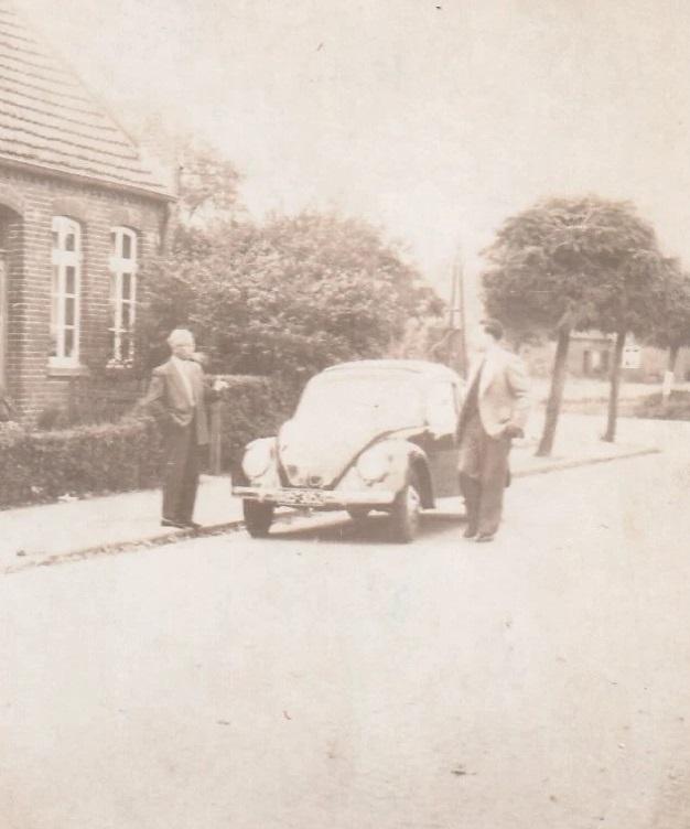 Image may have been reduced in size. Click image to view fullscreen.