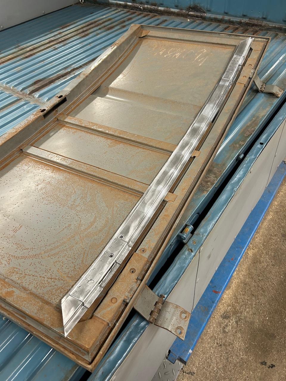 Image may have been reduced in size. Click image to view fullscreen.