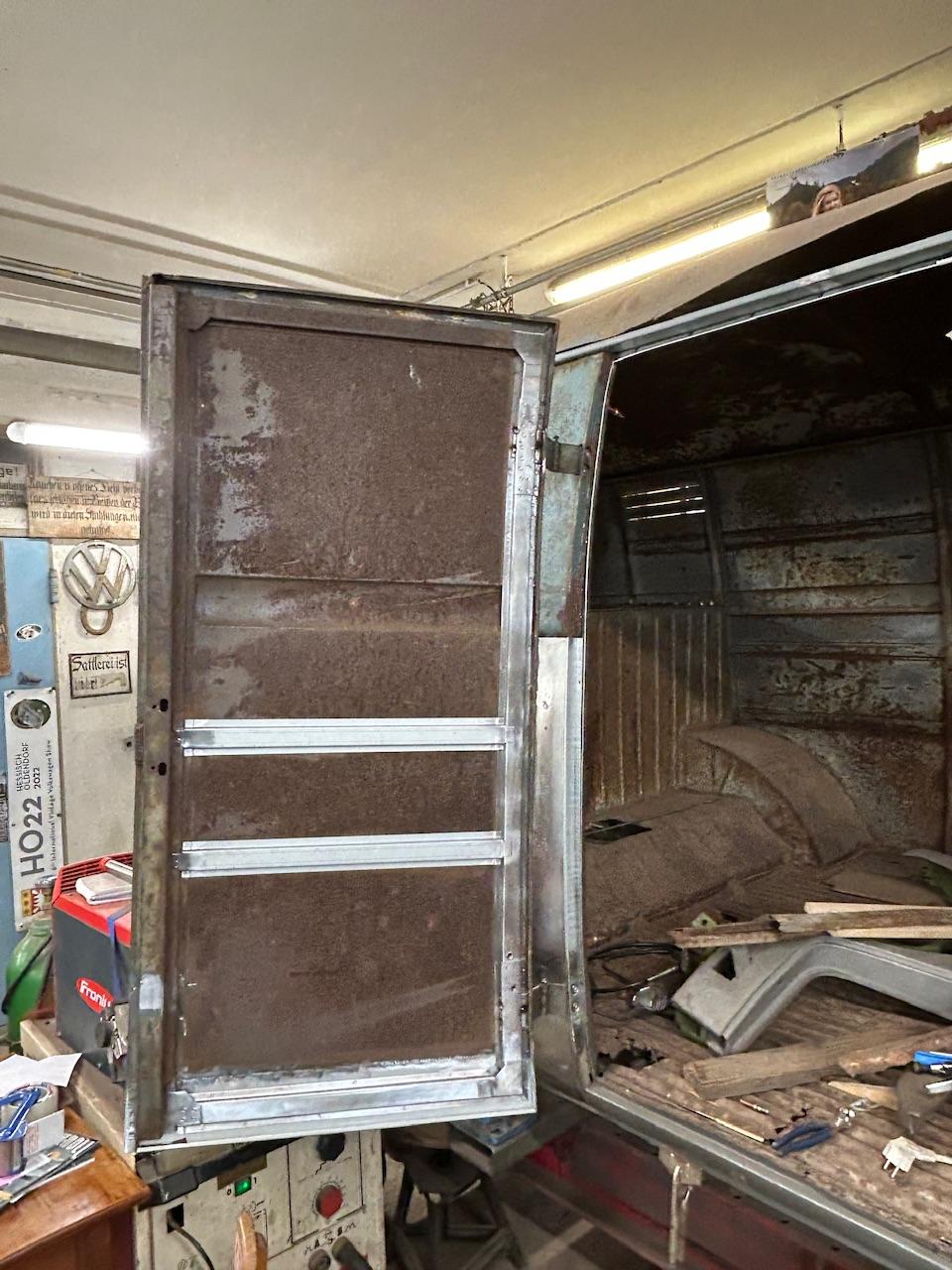 Image may have been reduced in size. Click image to view fullscreen.