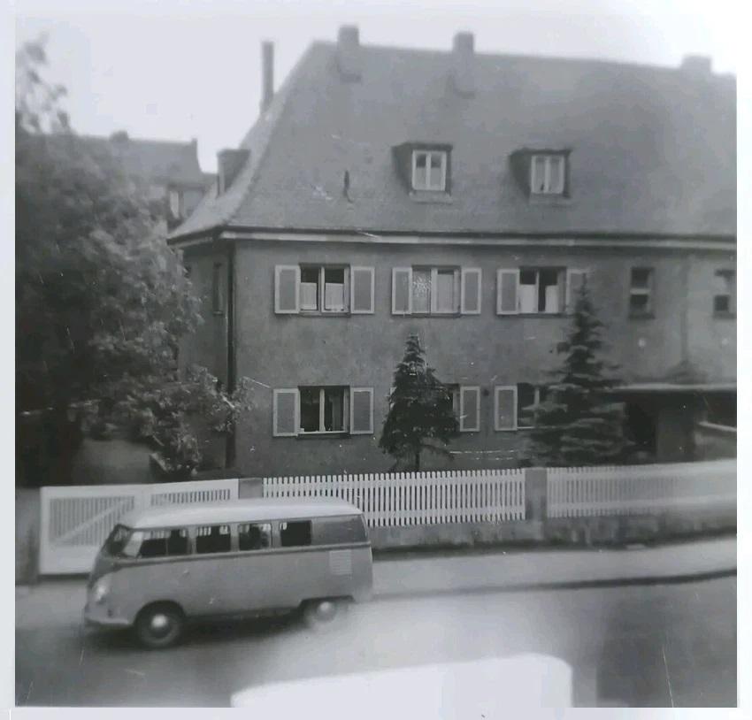 Image may have been reduced in size. Click image to view fullscreen.