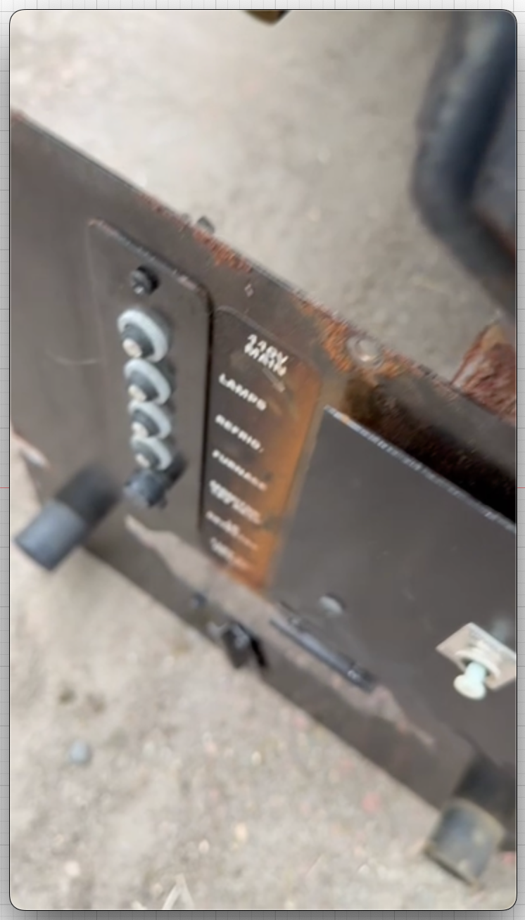 Image may have been reduced in size. Click image to view fullscreen.