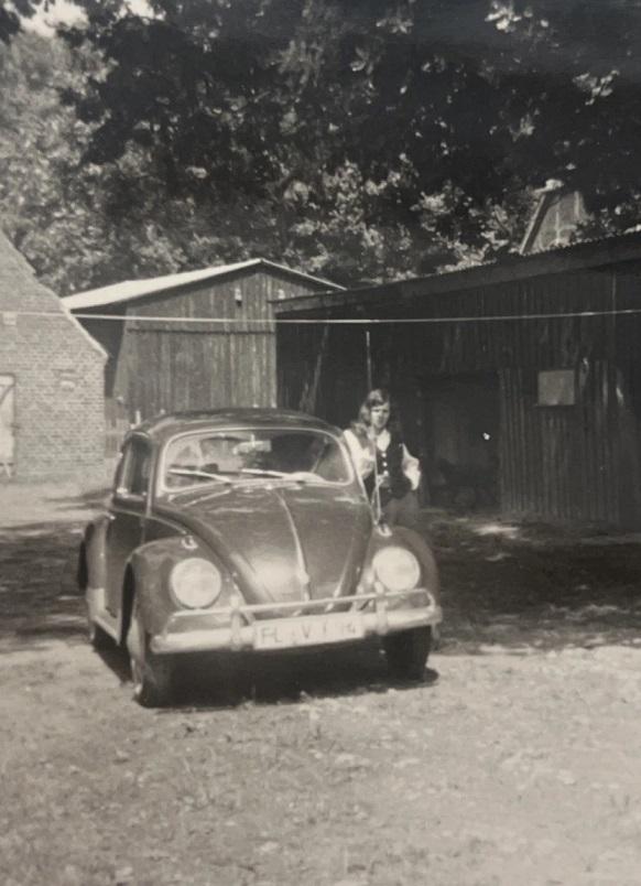 Image may have been reduced in size. Click image to view fullscreen.