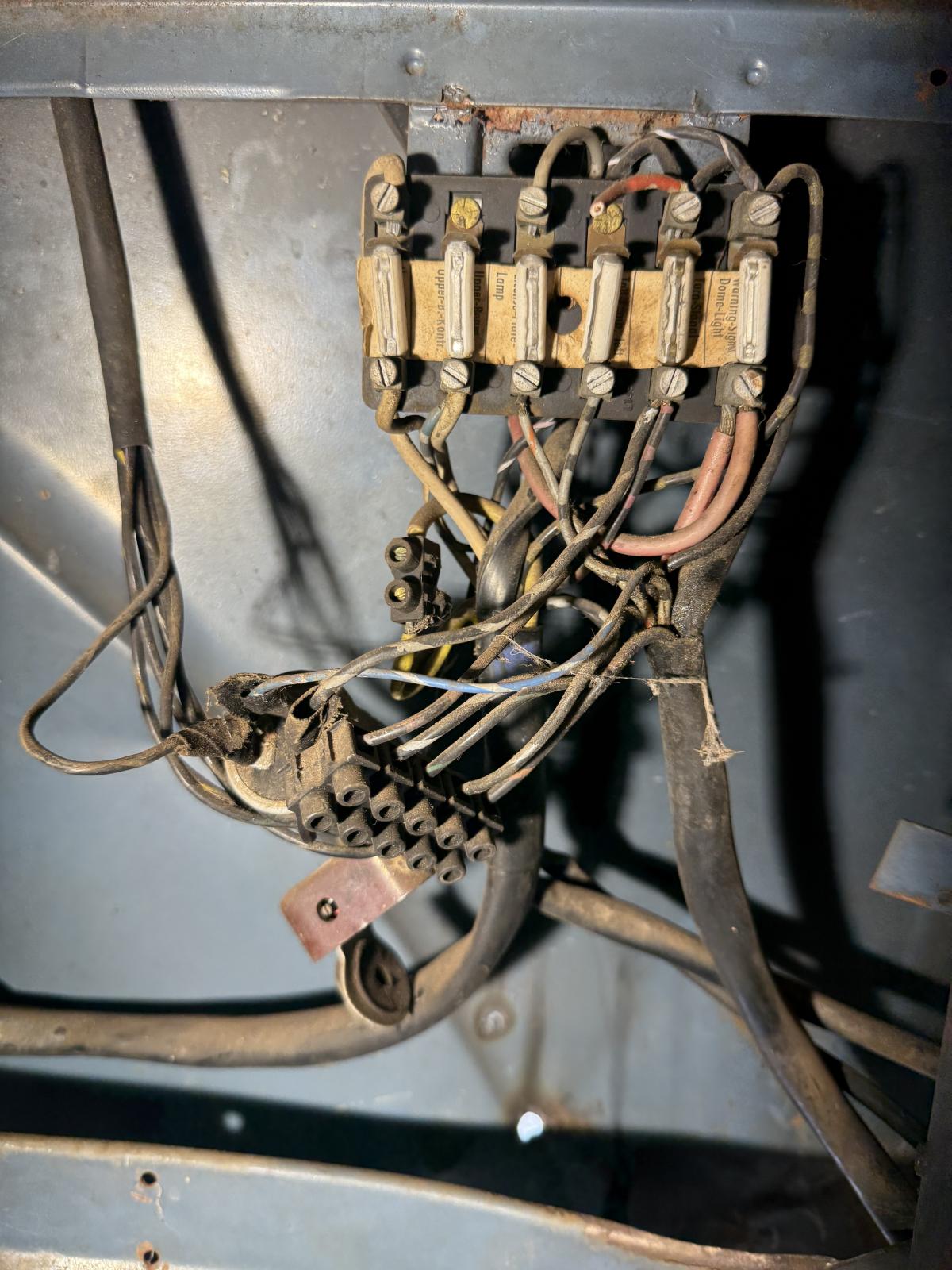 Image may have been reduced in size. Click image to view fullscreen.