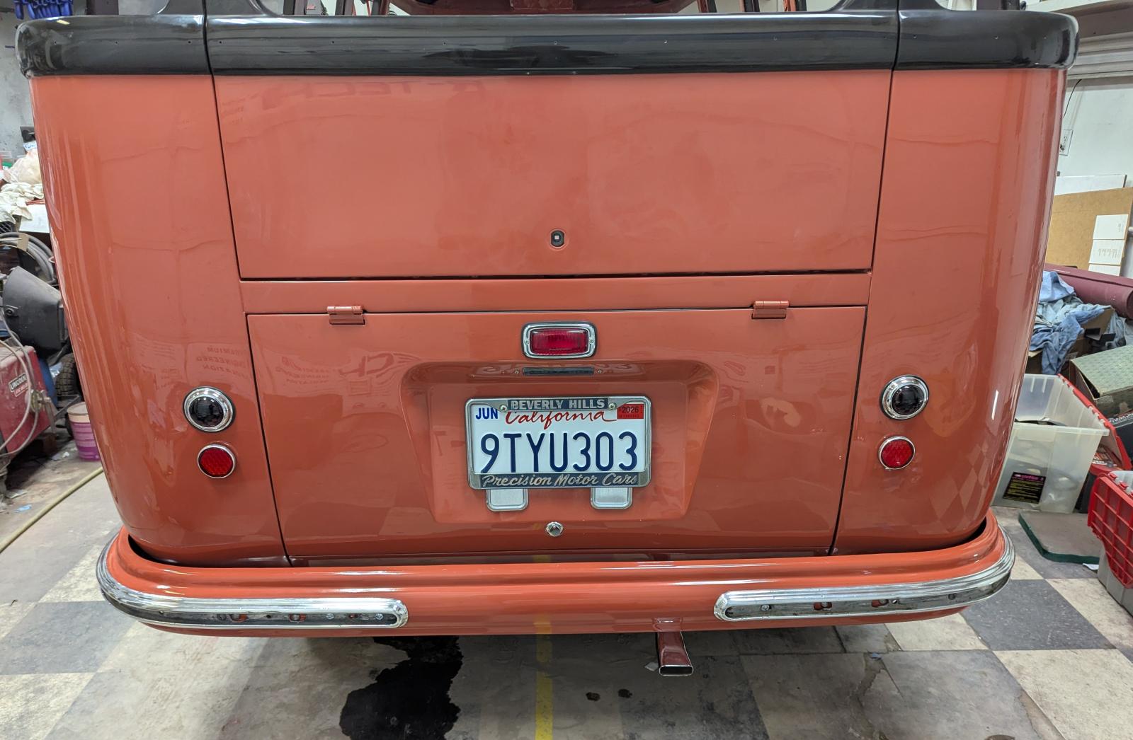 Image may have been reduced in size. Click image to view fullscreen.