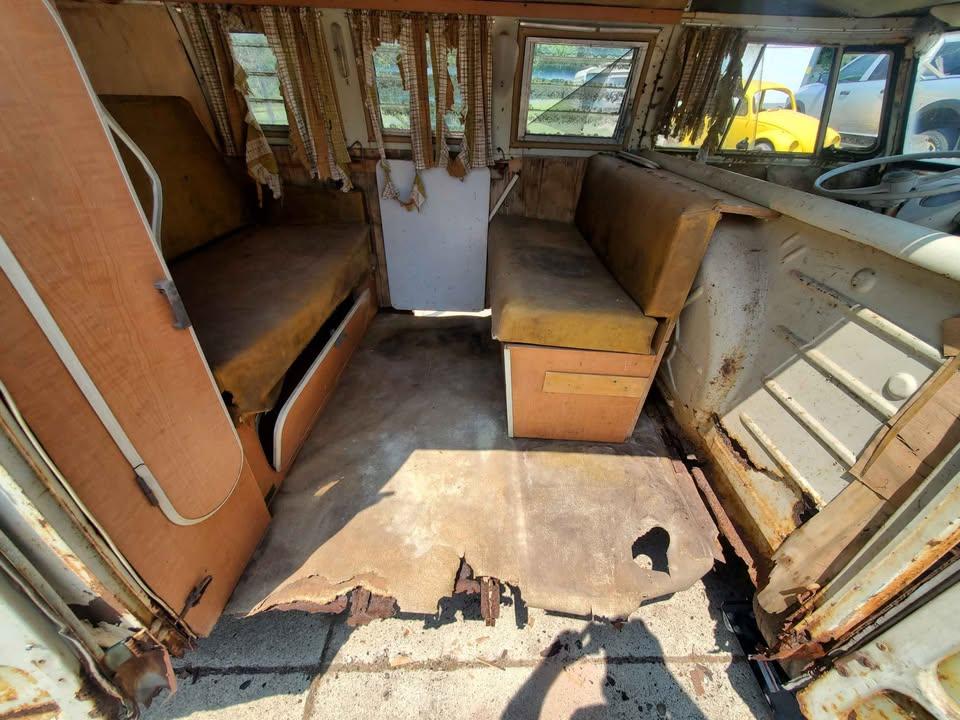 Image may have been reduced in size. Click image to view fullscreen.
