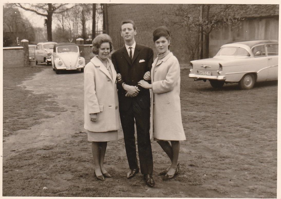 Image may have been reduced in size. Click image to view fullscreen.