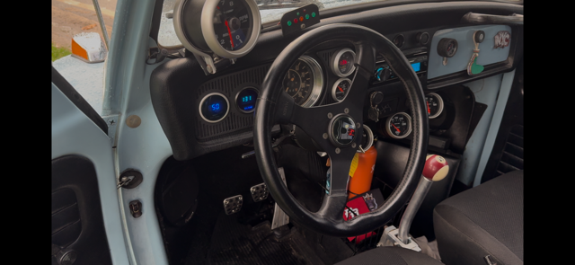 Image may have been reduced in size. Click image to view fullscreen.