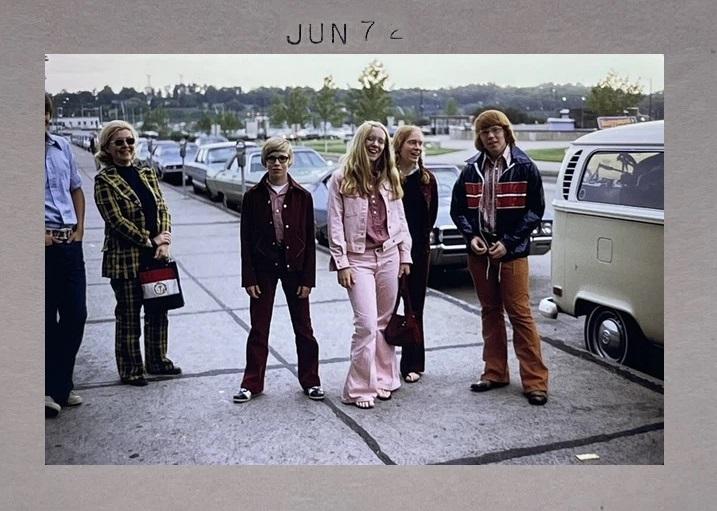 Image may have been reduced in size. Click image to view fullscreen.