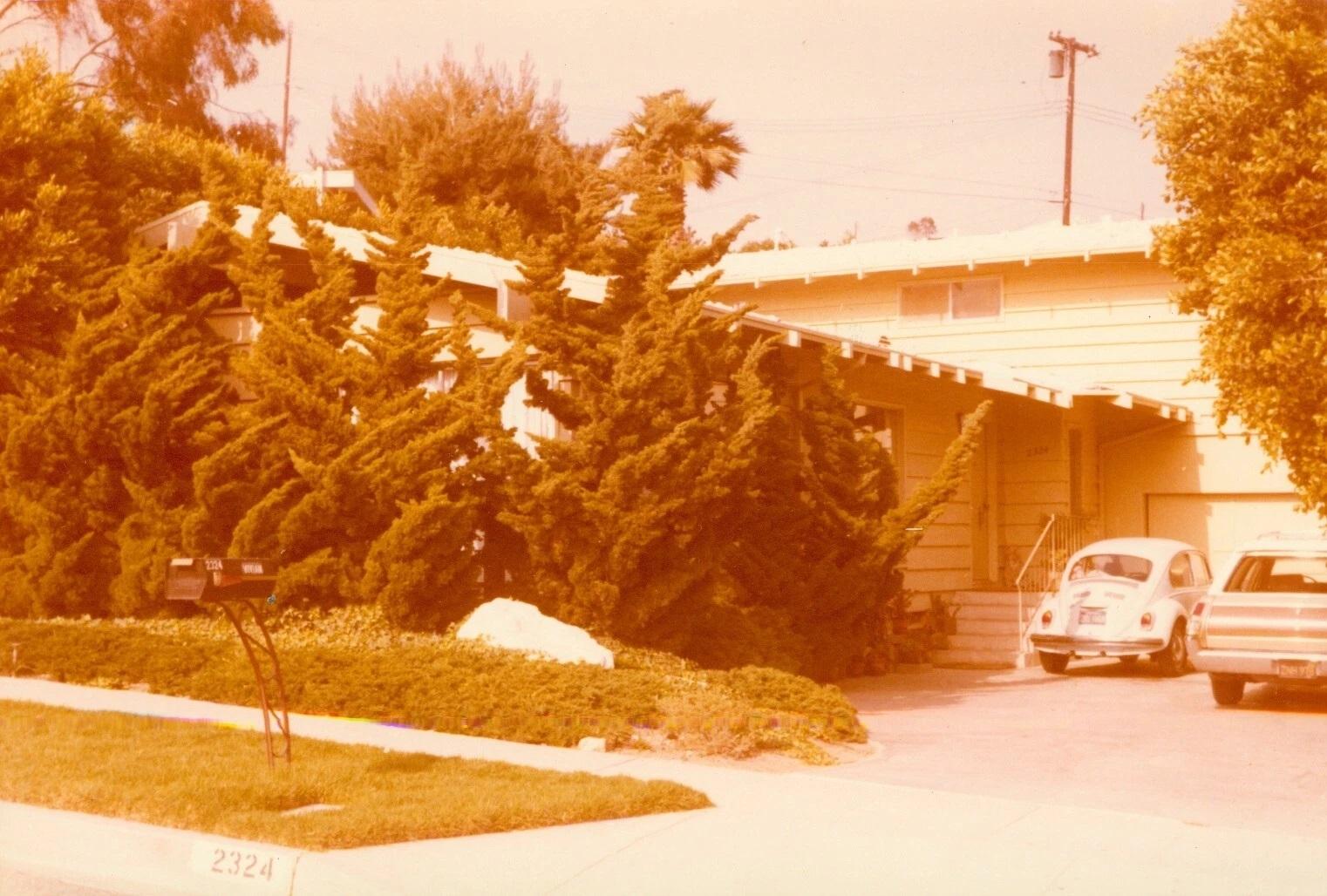 Image may have been reduced in size. Click image to view fullscreen.