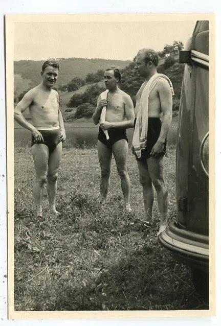 Image may have been reduced in size. Click image to view fullscreen.