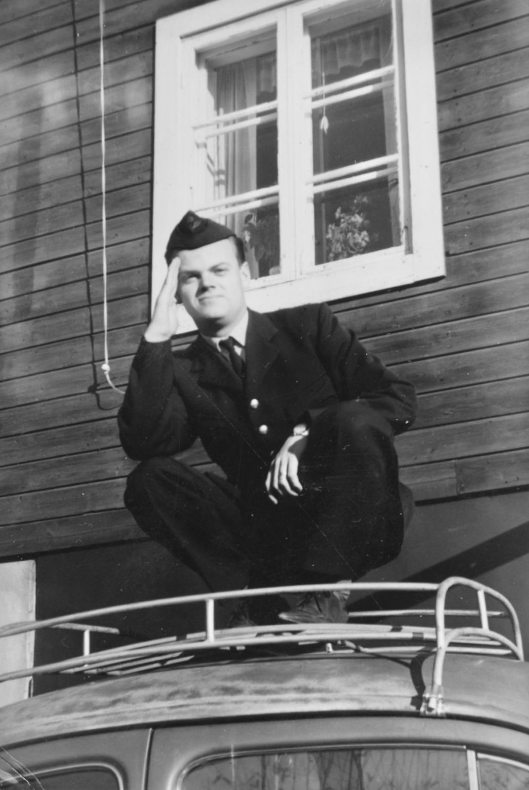 Image may have been reduced in size. Click image to view fullscreen.