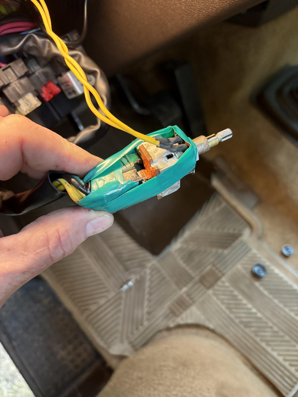 Image may have been reduced in size. Click image to view fullscreen.