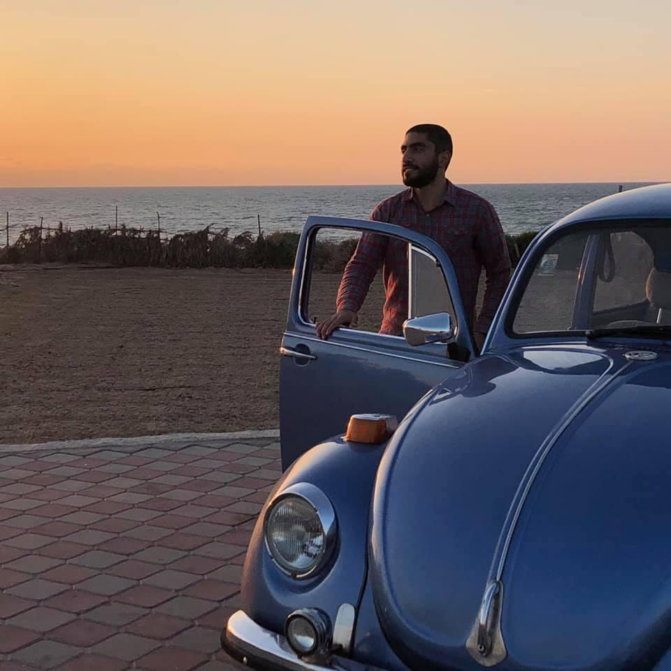 Image may have been reduced in size. Click image to view fullscreen.