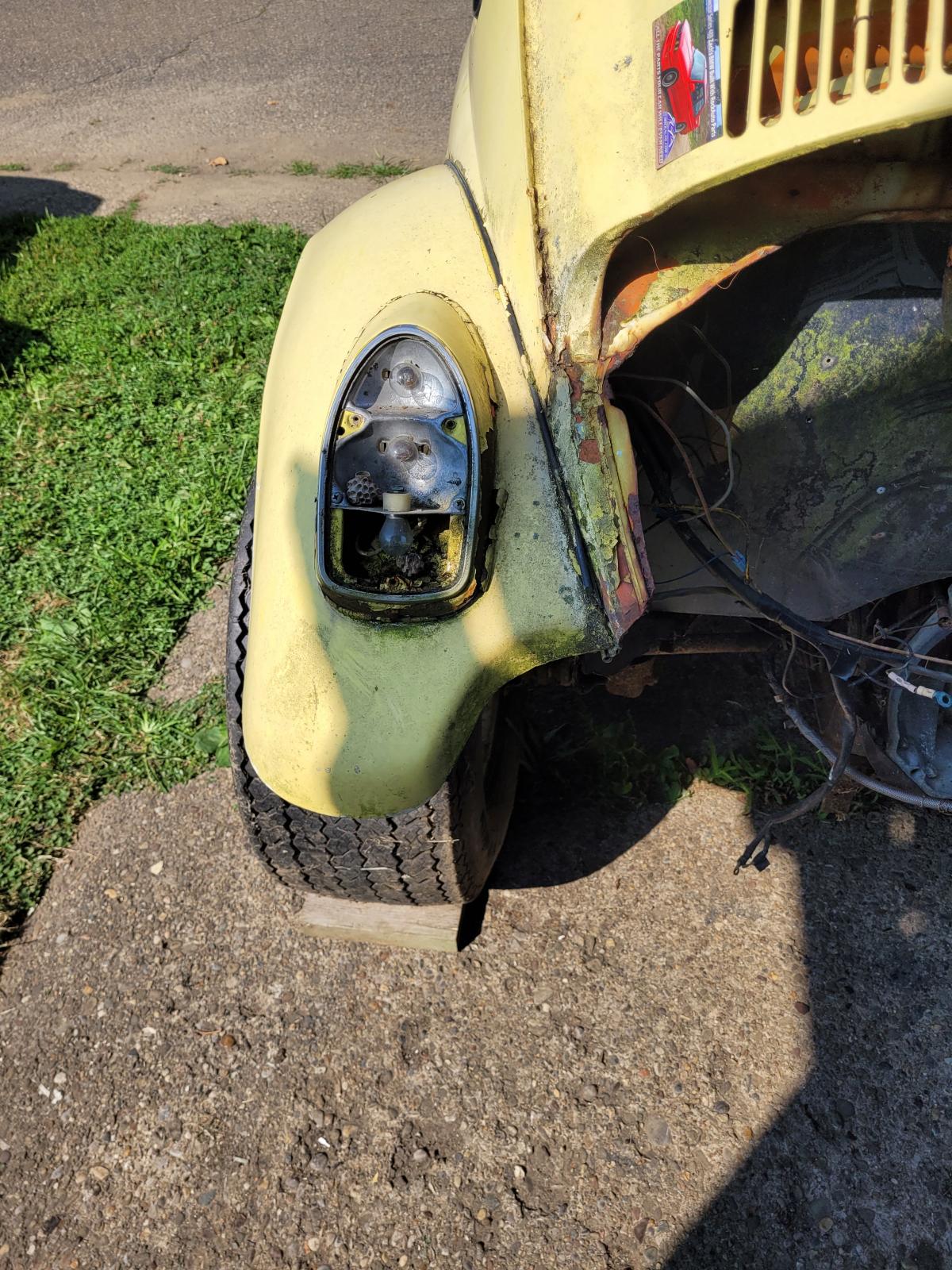 Image may have been reduced in size. Click image to view fullscreen.