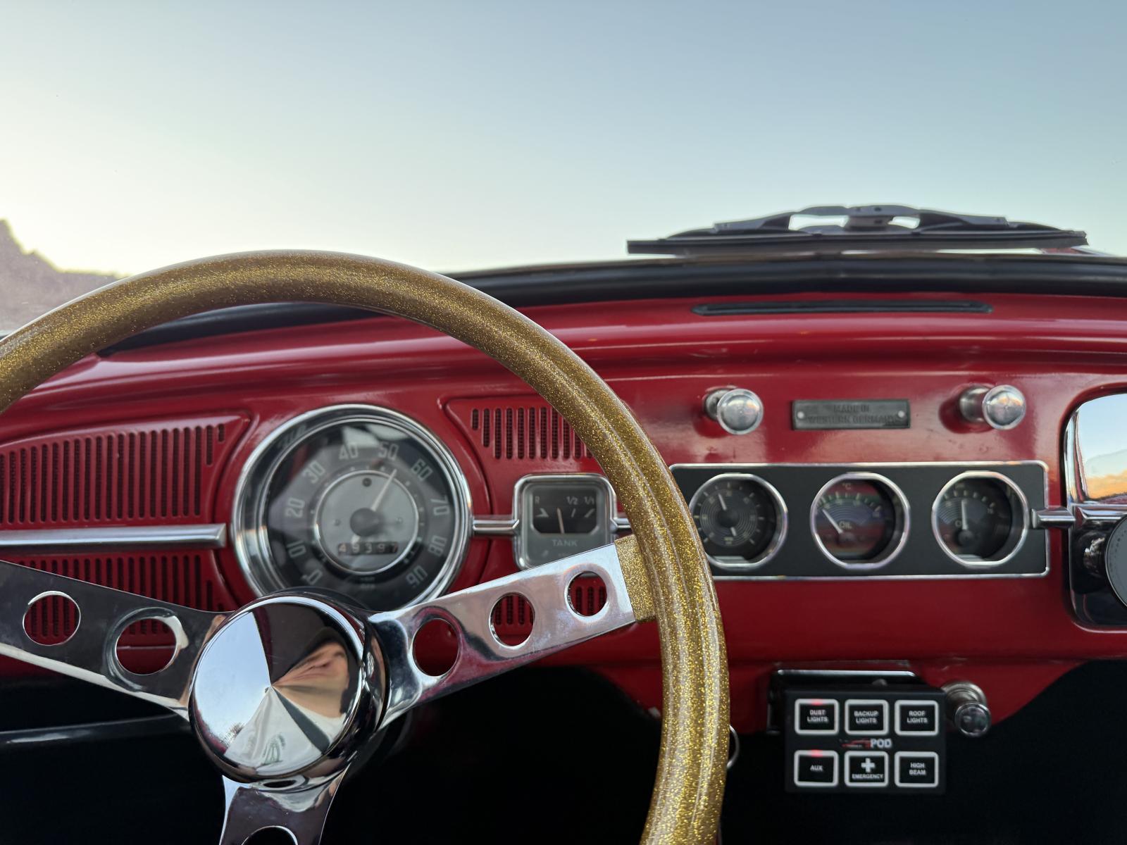 Image may have been reduced in size. Click image to view fullscreen.