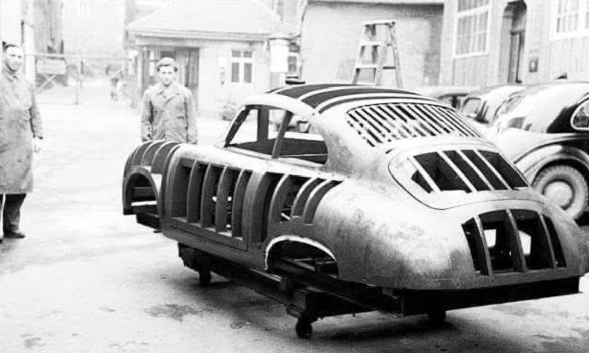 Image may have been reduced in size. Click image to view fullscreen.